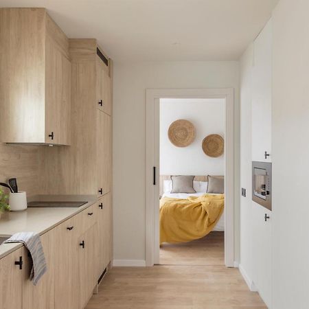 Libere Barcelona Sant Antoni Aparthotel Bagian luar foto