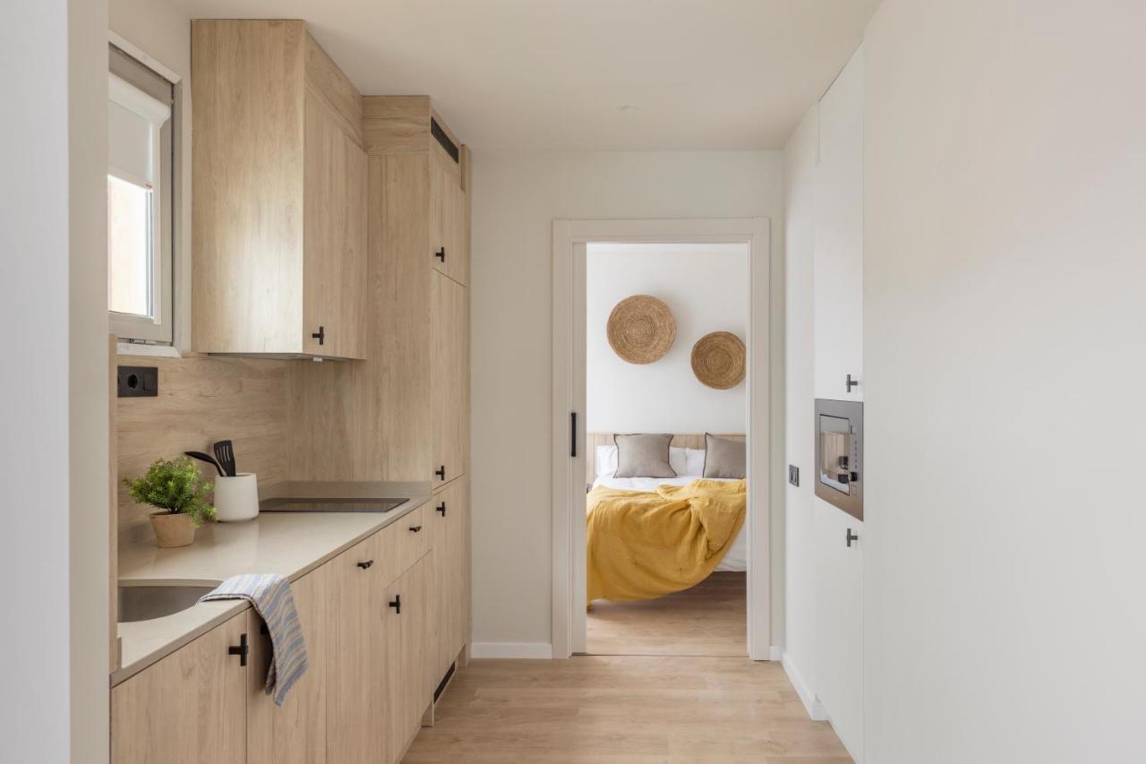 Libere Barcelona Sant Antoni Aparthotel Bagian luar foto