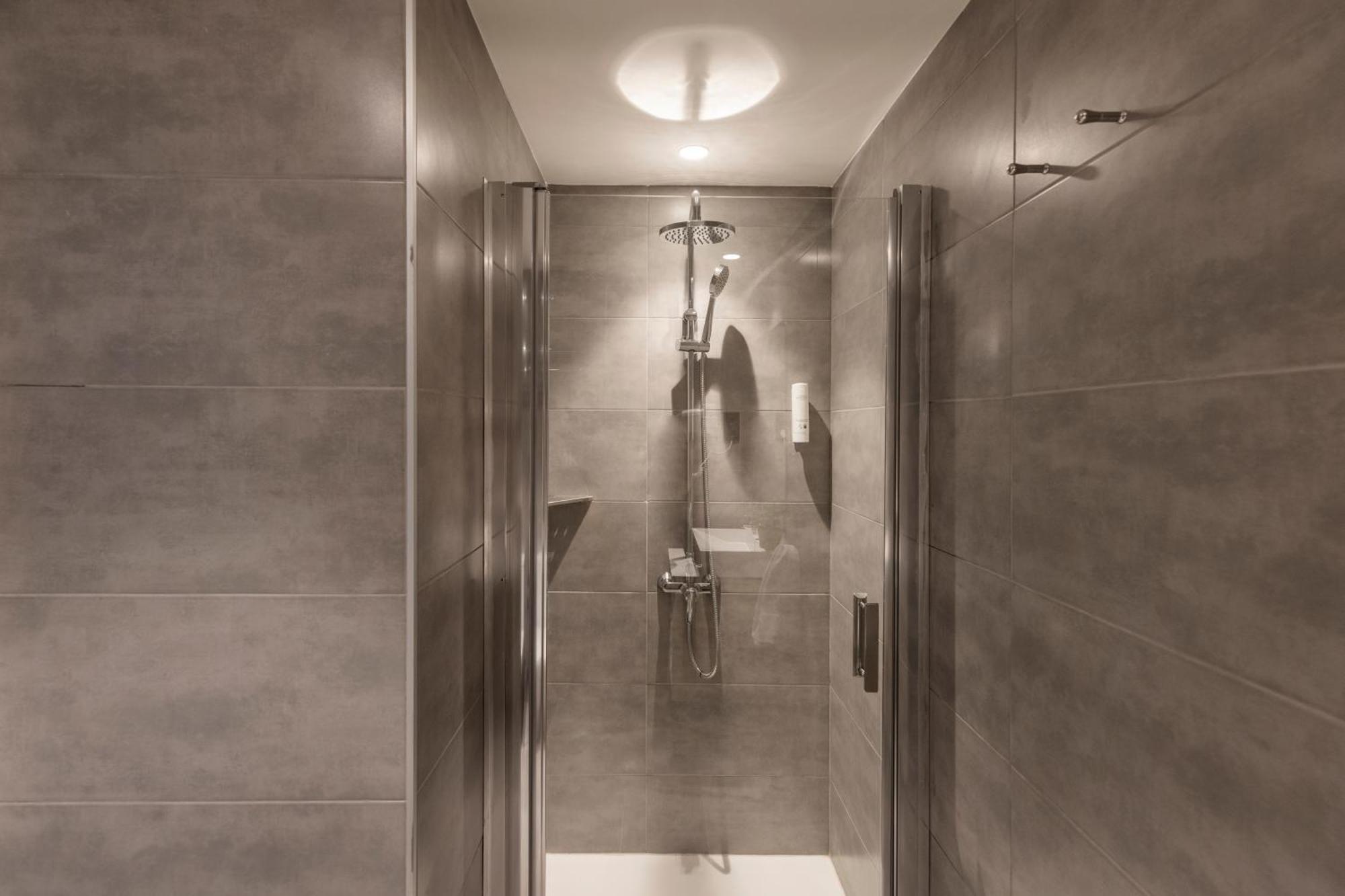Libere Barcelona Sant Antoni Aparthotel Ruang foto