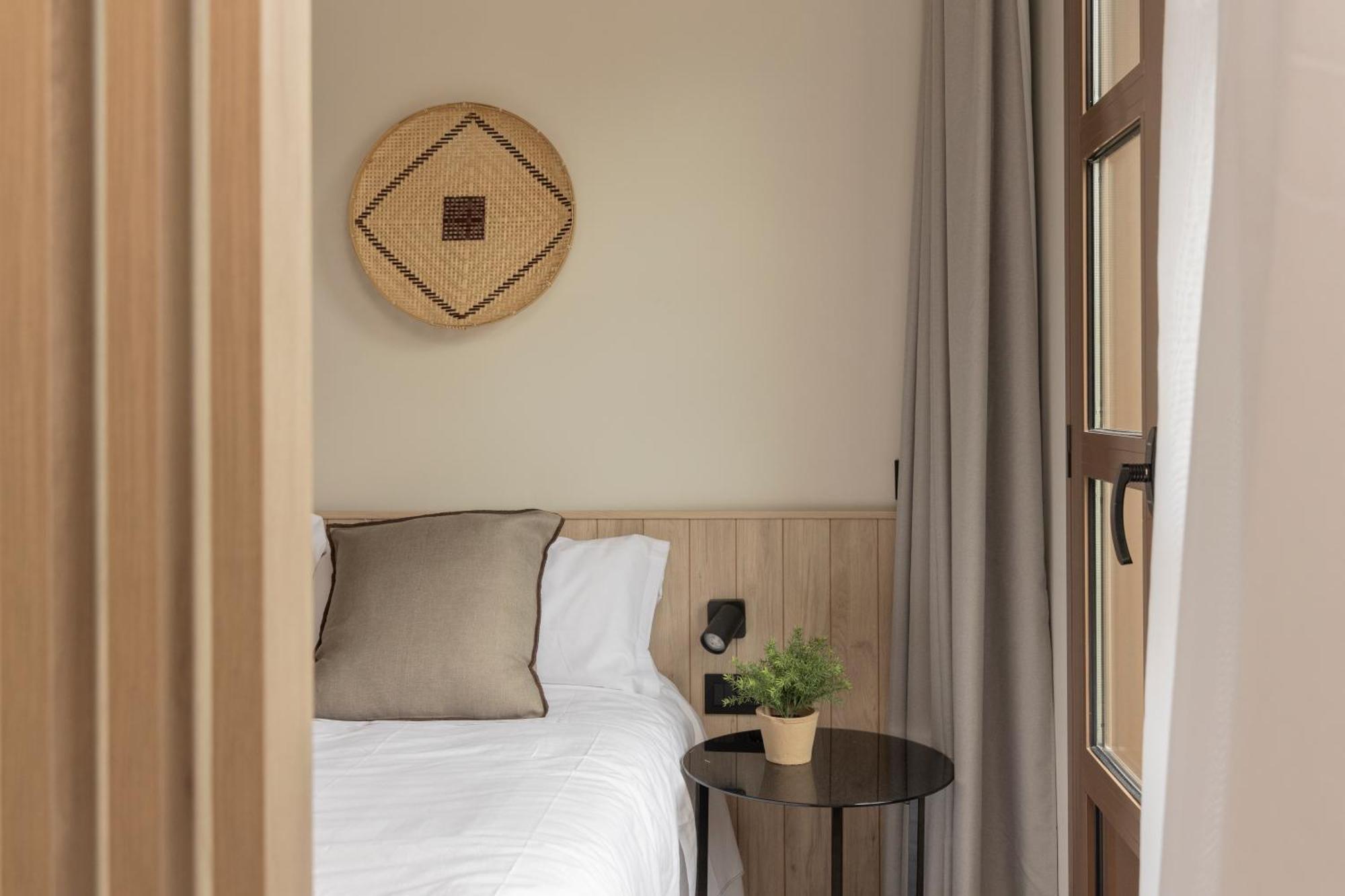 Libere Barcelona Sant Antoni Aparthotel Bagian luar foto