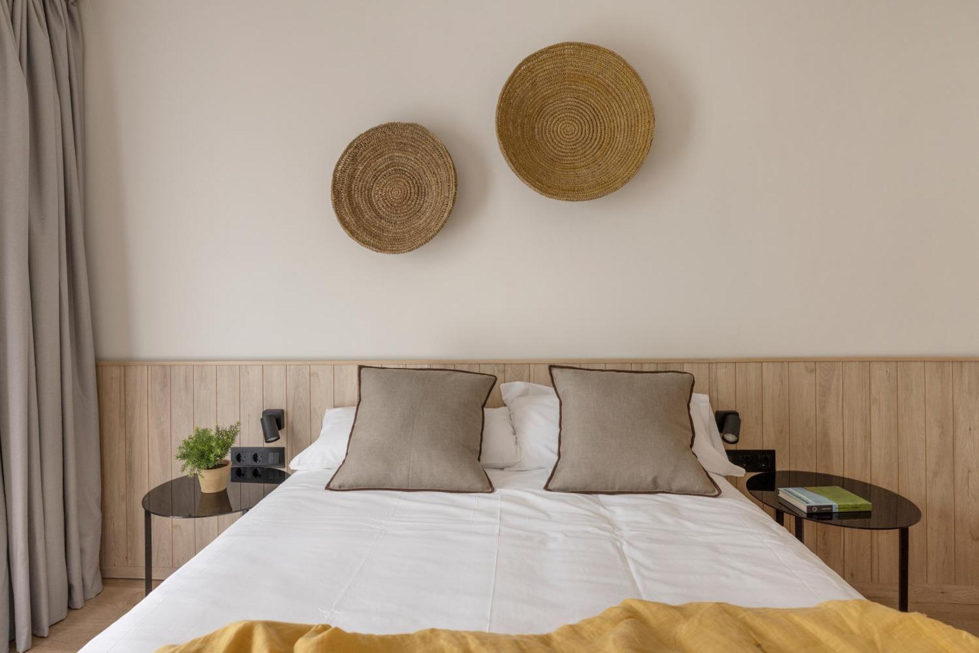 Libere Barcelona Sant Antoni Aparthotel Bagian luar foto